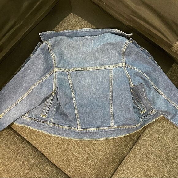 Old Navy Jean Jacket - Picture 6 of 6